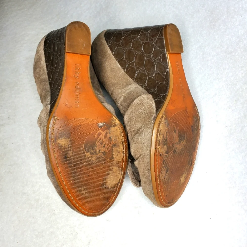 Libby Edelman Sz 7 Taupe Leather Wedge Heels